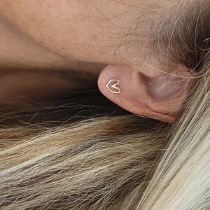 🔥LAST PAIR🔥 Abstract Rose Gold Heart Stud Earrings